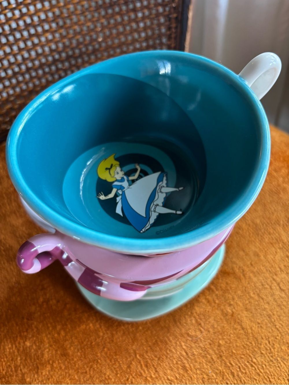 Disney Scentsy Alice Wonderland Teacup Retired Cheshire Cat & Alice Wax Warmer - Picture 2 of 9